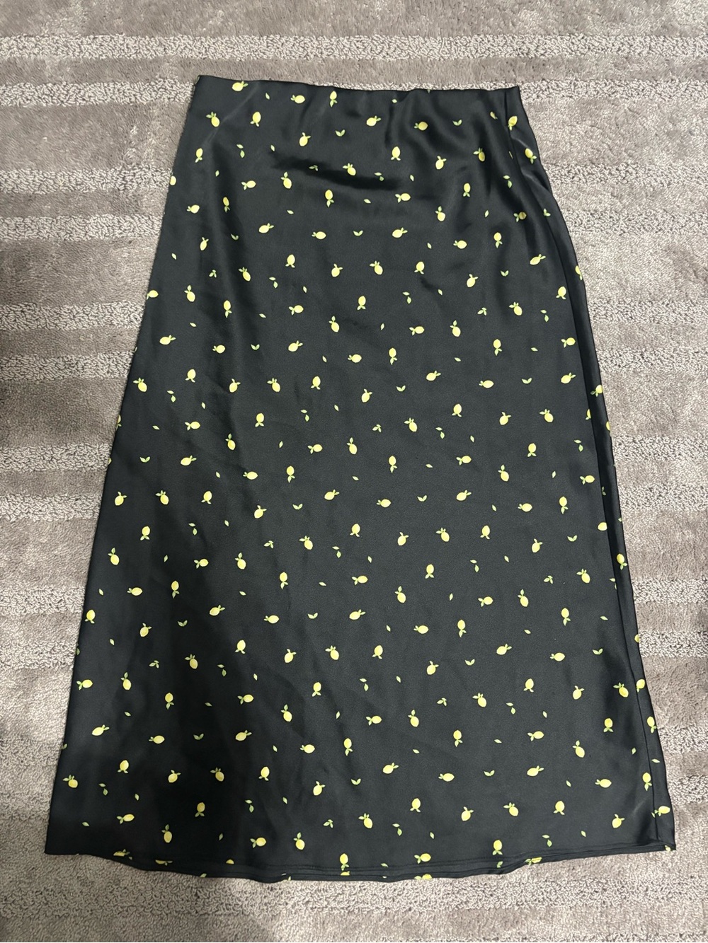 Mi Amor Black Midi Skirt with Yellow Lemon Print